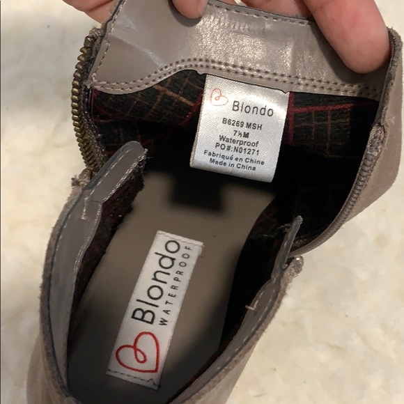 Blondo Linda Tan Ankle Booties - Picture 10 of 11